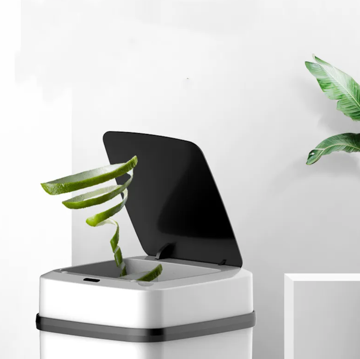 Touchless Waste Bin